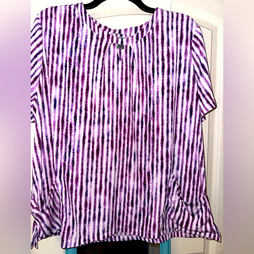 4x scrub top.  Uniform advantage